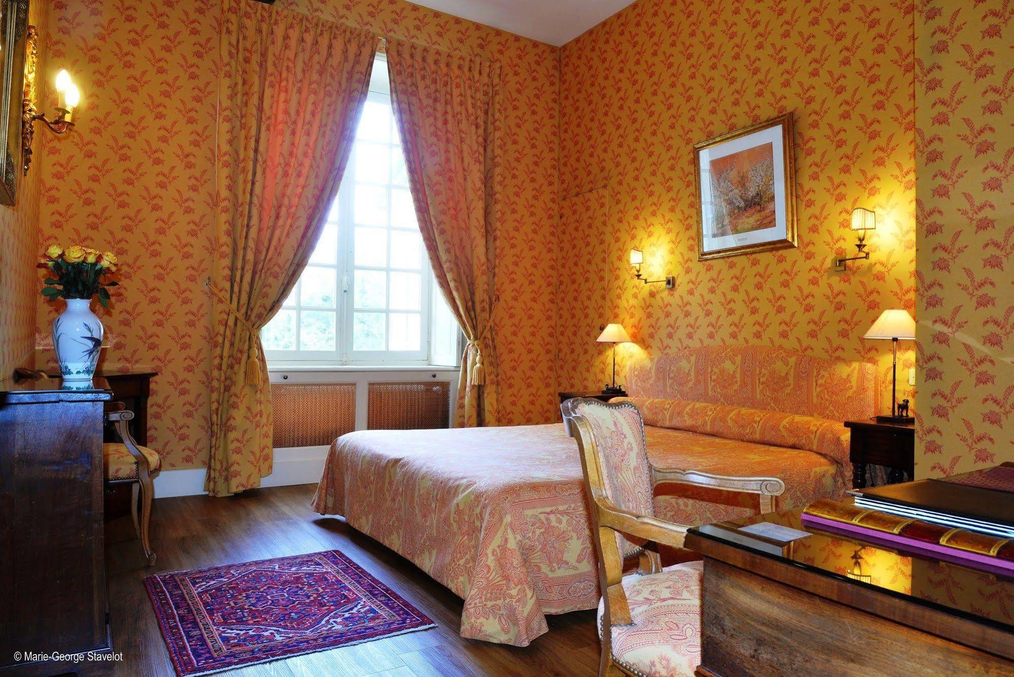 Chateau De De Lugny 5* Vault-de-Lugny