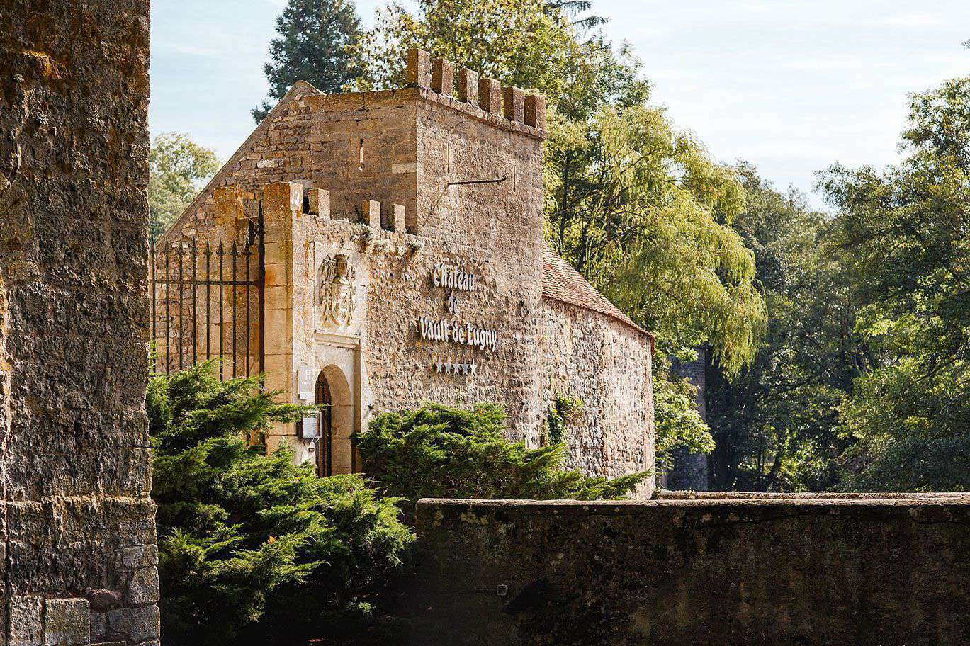 Hotel Chateau De De Lugny Vault-de-Lugny